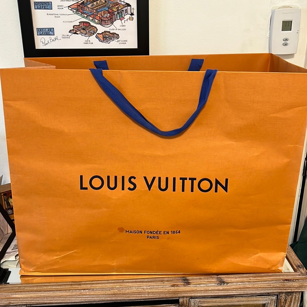 Large Louis Vuitton shopping bag